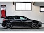 Mercedes-Benz A-klasse 180 AMG Line | Panoramadak | Night | 19 inch | Sfeerverlichting | Apple Carplay | NL auto |