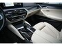 BMW 5-Serie Touring 530e 293 pk Business Edition Plus M-Sportpakket / NL-Auto/ Laser-Koplamp/ Pano-Dak/ 89%SOH/ Leder/ Sport-Stoelen/ Stoel.Verw/ Camera/ Apple-Carplay