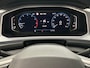 Volkswagen T-Roc Life Business 1.0 TSI 110pk Adaptive cruise control, Navigatie, LED koplampen, App connect, DAB, Radio, Airco, Stoelverwarming, Parkeersensoren