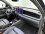 Volkswagen Tayron 1.5 eHybrid R-Line Edition 272 PK Plug-in hybrid | Trekhaak | 2000 kg trekgewicht | Harman Kardon | Panoramadak | Head-Up display | 360 Camera | Dodehoeksensoren | Navigatie | Apple Carplay | Android Auto | Stoelverwarming | Keyless access | Ruiten getint | Stuurverwarming | IQ Lights |
