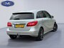 Mercedes-Benz B-klasse 180, lederen interieur ,navigatie, trekhaak ,xenon,18 inch amg, elect bedienbare stoelen