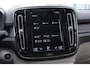 Volvo XC40 T4 211PK Automaat Ultimate Bright / Panoramadak/ Elektrische stoelen met geheugen/ Elektrische achterklep/ Parkeersensoren met 360 Camera/ Stoel en stuurwielverwarming/ Mistlampen/ Luxe bekleding/ /19" Velgen/ Harman kardon audio/ Apple carplay