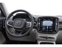 Volvo XC40 T4 211PK Automaat Ultimate Bright / Panoramadak/ Elektrische stoelen met geheugen/ Elektrische achterklep/ Parkeersensoren met 360 Camera/ Stoel en stuurwielverwarming/ Mistlampen/ Luxe bekleding/ /19" Velgen/ Harman kardon audio/ Apple carplay