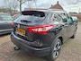 Nissan Qashqai 1.2 N-Connecta. Goed onderhouden en luxe. O.a. navi, pano, cruise, 360 camera, trekhaak. Boekjes aanwezig.