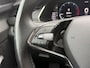 Skoda Octavia Combi 1.0 TSI Business Edition Trekhaak afneembaar | Elektrisch bedienbare achterklep | LED verlichting | Climate & cruise control | Navigatiesysteem | Apple CarPlay/Android Auto | Parkeersensoren voor en achter