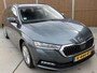 Skoda Octavia Combi 1.0 TSI Business Edition Trekhaak afneembaar | Elektrisch bedienbare achterklep | LED verlichting | Climate & cruise control | Navigatiesysteem | Apple CarPlay/Android Auto | Parkeersensoren voor en achter