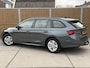 Skoda Octavia Combi 1.0 TSI Business Edition Trekhaak afneembaar | Elektrisch bedienbare achterklep | LED verlichting | Climate & cruise control | Navigatiesysteem | Apple CarPlay/Android Auto | Parkeersensoren voor en achter