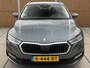 Skoda Octavia Combi 1.0 TSI Business Edition Trekhaak afneembaar | Elektrisch bedienbare achterklep | LED verlichting | Climate & cruise control | Navigatiesysteem | Apple CarPlay/Android Auto | Parkeersensoren voor en achter