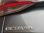 Skoda Octavia Combi 1.0 TSI Business Edition Trekhaak afneembaar | Elektrisch bedienbare achterklep | LED verlichting | Climate & cruise control | Navigatiesysteem | Apple CarPlay/Android Auto | Parkeersensoren voor en achter
