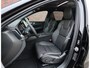 Volvo XC60 T8 AWD Ultra Black Edition | Pano - Trekhaak - HUD
