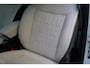 Fiat 500 La Prima 42 kWh | SoH 100% | Panoramadak | Leder | Navigatie | Carplay | Lm velgen | Blind-Spot