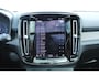 Volvo XC40 Recharge Pro | Panoramadak | Verwarmbare voorstoelen en stuurwiel | Adaptieve cruise control | Rondom zichtcamera | Warmtepomp | Apple carplay/Android auto