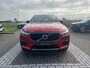Volvo XC60 B5 R-Design | Luchtvering | Bowers & Wilkins | Memory | Panoramadak |