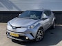 Toyota C-HR / C-HR+ 1.8 Hybrid Bi-Tone Plus Trekhaak, dodehoek detectie, navigatie, stoel- & stuurverwarming, achteruitrij camera, parkeersensoren, lederen bekleding, Volledig dealeronderhouden