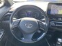 Toyota C-HR / C-HR+ 1.8 Hybrid Bi-Tone Plus Trekhaak, dodehoek detectie, navigatie, stoel- & stuurverwarming, achteruitrij camera, parkeersensoren, lederen bekleding, Volledig dealeronderhouden