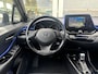 Toyota C-HR / C-HR+ 1.8 Hybrid Bi-Tone | Leder | Stoelverwarming | Zomer + winterbanden | Parkeersensoren voor en achter | Toyota Garantie tot 2028!