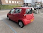 Opel Agila 1.0 Essentia Inruilauto’s tegen vaste prijzen. Voor meer info: 0638140850 Bij de verkoop van gebruikte voertuigen door CD-Cars wordt geen standaard garantie verstrekt. De koper aanvaardt het voertuig in de staat waarin het zich bevindt op het moment van aankoop