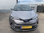 Toyota C-HR / C-HR+ 1.8 Hybrid Executive Nieuw geleverd en dealeronderhouden, 1e eign. Stoel- & Stuurwielverwarming, achteruitrij camera, adaptieve cruise control, dodehoek detectie, keyless, Navigatie