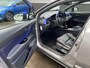 Toyota C-HR / C-HR+ 1.8 Hybrid Bi-Tone Plus Stoel- & stuurverarming, navigatie, dodehoek detectie, JBL Premium audio, Volledig dealeronderhouden, achteruitrij camera, adaptieve cruise control