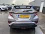 Toyota C-HR / C-HR+ 1.8 Hybrid Bi-Tone Plus Stoel- & stuurverarming, navigatie, dodehoek detectie, JBL Premium audio, Volledig dealeronderhouden, achteruitrij camera, adaptieve cruise control