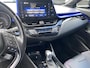 Toyota C-HR / C-HR+ 1.8 Hybrid Bi-Tone Plus Stoel- & stuurverarming, navigatie, dodehoek detectie, JBL Premium audio, Volledig dealeronderhouden, achteruitrij camera, adaptieve cruise control