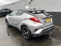 Toyota C-HR / C-HR+ 1.8 Hybrid First Edition Automaat Zeer mooie in Nederland geleverde C-HR incl: Trekhaak, LM velgen, JBL, Cruise Control, Climate control, Dodehoek detectie, Full Map Navigatie