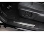 Land Rover Range Rover Evoque P270e PHEV Dynamic SE | Schuif/kanteldak | Black Pack | Cold Climate Pack | Comfort Pack | Pixel LED