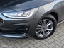 Ford Focus Hatchback EcoBoost Hybrid 125 PK H6 Groot Navigatie Chroom DonkerGlas Clima Pdc V+A