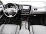 Mitsubishi Outlander 2.0 PHEV Instyle+ XENON 2 SETS BANDEN OPEN DAK LEER NAVI TREKHAAK