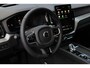Volvo XC60 T6 Plug-in hybrid AWD Ultra Black Edition | Head-up display | Adaptive Cruise & Pilot Assist | Luchtvering | Panoramisch Schuif-/Kanteldak | 360-Camera | Harman Kardon Premium Audio | Draadloze Telefoonlader
