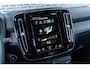 Volvo XC40 B4 Inscription | Navigatie | Adaptieve Cruise Control | Lederen Bekleding | 360° Parkeercamera | Stoel-/Stuur-/Voorruitverwarming | DAB | High Performance Audio | Elek. Stoelen | Memory | LED Koplampen | Apple CarPlay & Android Auto