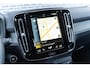 Volvo XC40 B4 Inscription | Navigatie | Adaptieve Cruise Control | Lederen Bekleding | 360° Parkeercamera | Stoel-/Stuur-/Voorruitverwarming | DAB | High Performance Audio | Elek. Stoelen | Memory | LED Koplampen | Apple CarPlay & Android Auto
