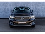 Volvo XC40 B4 Inscription | Navigatie | Adaptieve Cruise Control | Lederen Bekleding | 360° Parkeercamera | Stoel-/Stuur-/Voorruitverwarming | DAB | High Performance Audio | Elek. Stoelen | Memory | LED Koplampen | Apple CarPlay & Android Auto