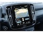 Volvo XC40 B4 Inscription | Navigatie | Adaptieve Cruise Control | Lederen Bekleding | 360° Parkeercamera | Stoel-/Stuur-/Voorruitverwarming | DAB | High Performance Audio | Elek. Stoelen | Memory | LED Koplampen | Apple CarPlay & Android Auto