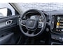 Volvo XC40 B4 Inscription | Navigatie | Adaptieve Cruise Control | Lederen Bekleding | 360° Parkeercamera | Stoel-/Stuur-/Voorruitverwarming | DAB | High Performance Audio | Elek. Stoelen | Memory | LED Koplampen | Apple CarPlay & Android Auto