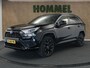 Toyota RAV4 2.5 Hybrid AWD Black Edition - ELEKTRISCHE ACHTERKLEP - KEYLESS ENTRY/START - VOORRUITVERWARMING - STOEL/STUURVERWARMING - APPLE CARPLAY/ANDROID AUTO - CLIMATE CONTROL - ADAPTIEVE CRUISE CONTROL - AFNEEMBARE TREKHAAK (1650KG GEREMD) - 4 WIELAANDRIJVING