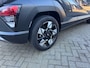 Hyundai Kona 1.6 GDI HEV Comfort Smart | Trekhaak | Achteruitrijcamera | Stoelverwarming | Stuurverwarming | Dode hoek detectie | Apple Carplay/Android Auto |