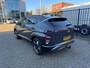 Hyundai Kona 1.6 GDI HEV Comfort Smart | Trekhaak | Achteruitrijcamera | Stoelverwarming | Stuurverwarming | Dode hoek detectie | Apple Carplay/Android Auto |