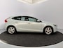 Volvo V40 1.6 T3 Kinetic Betaalbaar instappen in Volvo-kwaliteit!