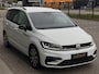 Volkswagen Touran 1.5 TSI Highline Business R 7p | ACC | Achteruitrijcamera | Stoelverwarming V+A | Elek. Trekhaak | Apple Carplay |