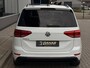 Volkswagen Touran 1.5 TSI Highline Business R 7p | ACC | Achteruitrijcamera | Stoelverwarming V+A | Elek. Trekhaak | Apple Carplay |
