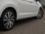 Volkswagen Touran 1.5 TSI Highline Business R 7p | ACC | Achteruitrijcamera | Stoelverwarming V+A | Elek. Trekhaak | Apple Carplay |