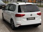 Volkswagen Touran 1.5 TSI Highline Business R 7p | ACC | Achteruitrijcamera | Stoelverwarming V+A | Elek. Trekhaak | Apple Carplay |