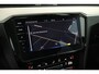 Volkswagen Passat Variant 1.5 TSI 150pk DSG Business HUD Trekhaak Camera Keyless Navigatie Voorruitverwarming