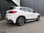 BMW X2 sDrive20i 192pk M-Sport,LED,Schuifdak,HUD,NaviPro,Stoelverw,Dealer OH,Clima,Cruise,