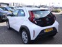 Toyota Aygo X PLAY AUTOMAAT CAMERA AD-CRUISE APPLE/ANDROID ALL-SEASON NL-AUTO DEALERONDERHOUDEN