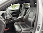 Volvo V90 2.0 T8 Plug-in Hybrid AWD Ultra Dark | PHEV | Bowers Wilkins Audio | Luchtvering | Lichtmetalen Velgen 20 inch | Sportstoelen | Head-up Display | Panoramadak | Keyless Entry | Elektrische Achterklep | BLIS | Cruise Control Adaptief | Navigatie