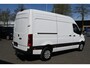 Mercedes-Benz eSprinter 320 L2H2 Pro 81kWh Snellader, Navigatie, Trekhaak, Winterpakket, Etc.