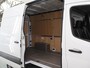 Mercedes-Benz Sprinter 317 CDI | AUT. | L2 H2 | Pro | Navigatie | Spiegelpakket | Verwarmde Geveerde Comfort Chauffeursstoel en Bijrijdersbank | Achterdeuren 270 Graden | Airco | Cruisecontrol | Dodehoekassistent | Parkeerpakket met Achteruitrijcamera | Certified |