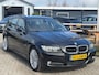 BMW 3-Serie Touring 318I Zwart 2010 Facelift NL Auto Sportvelgen Navi